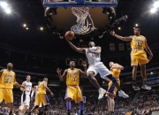 开云体育平台APP-步行者以团队火力压制雷霆，哈利伯顿关键先生本色尽显