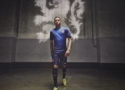 开云下载-深圳队冲垮凯尔特人，保罗成为关键先生