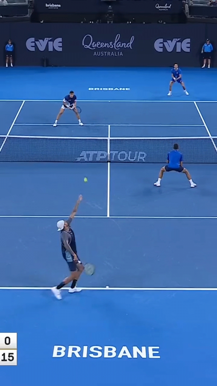 法国网球队绝地反击世界网球队，克耶高斯打破历史纪录