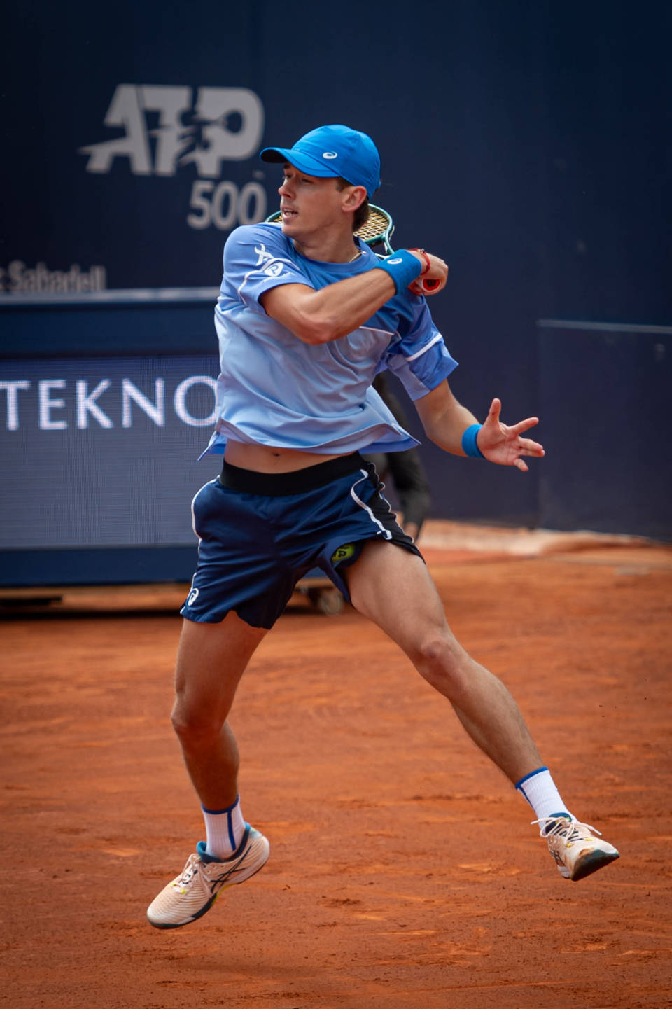 关于德国网球队力克西班牙网球队，纳达尔打破历史纪录的信息