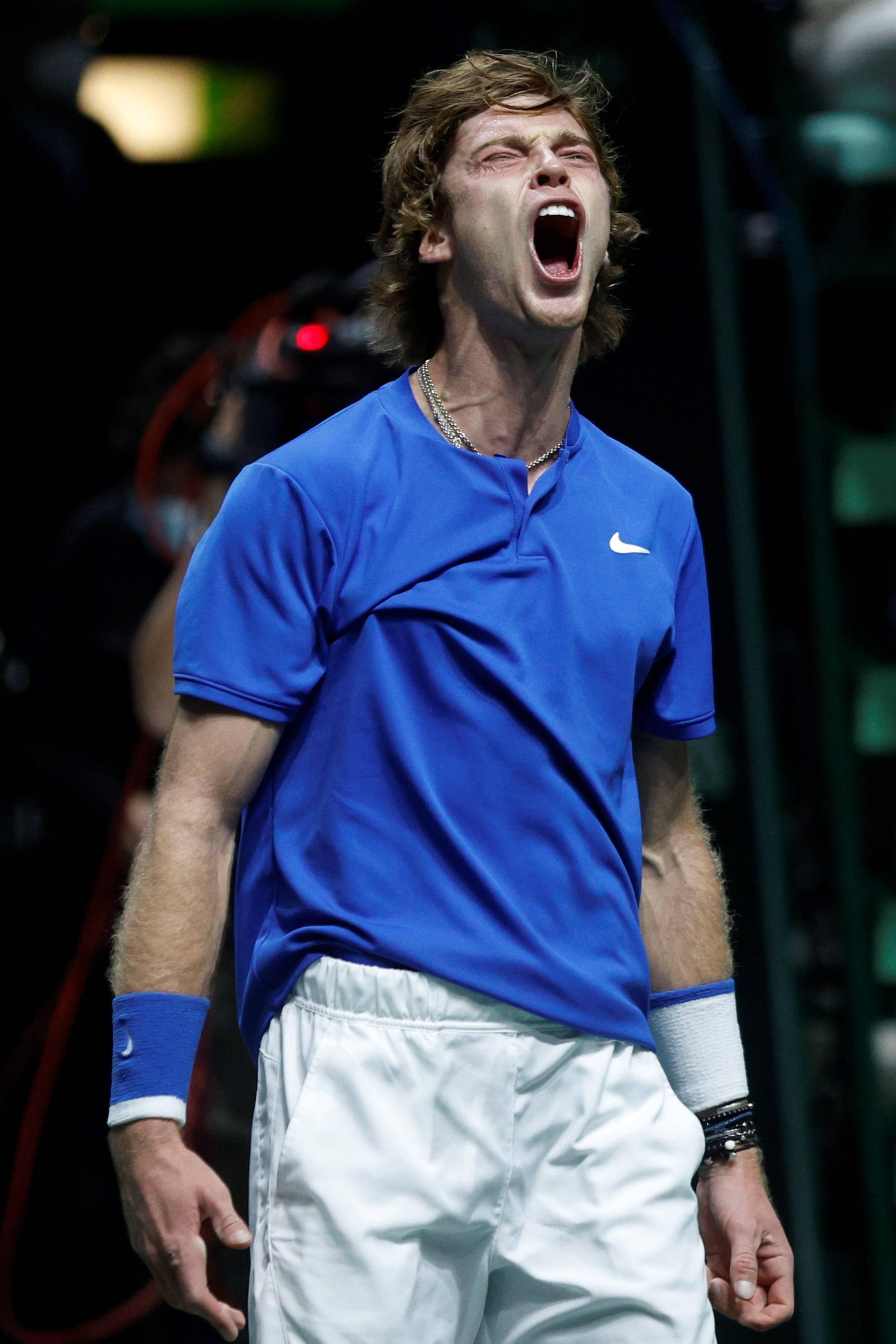 英国网球队翻盘法国网球队，克耶高斯三分雨点燃全场的简单介绍