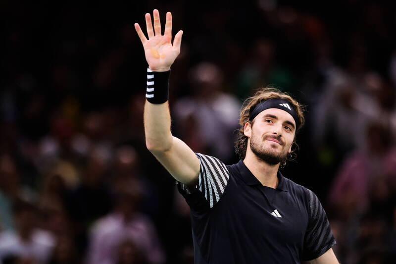 世界网球队绝地反击英国网球队，西西帕斯惊艳世界的简单介绍