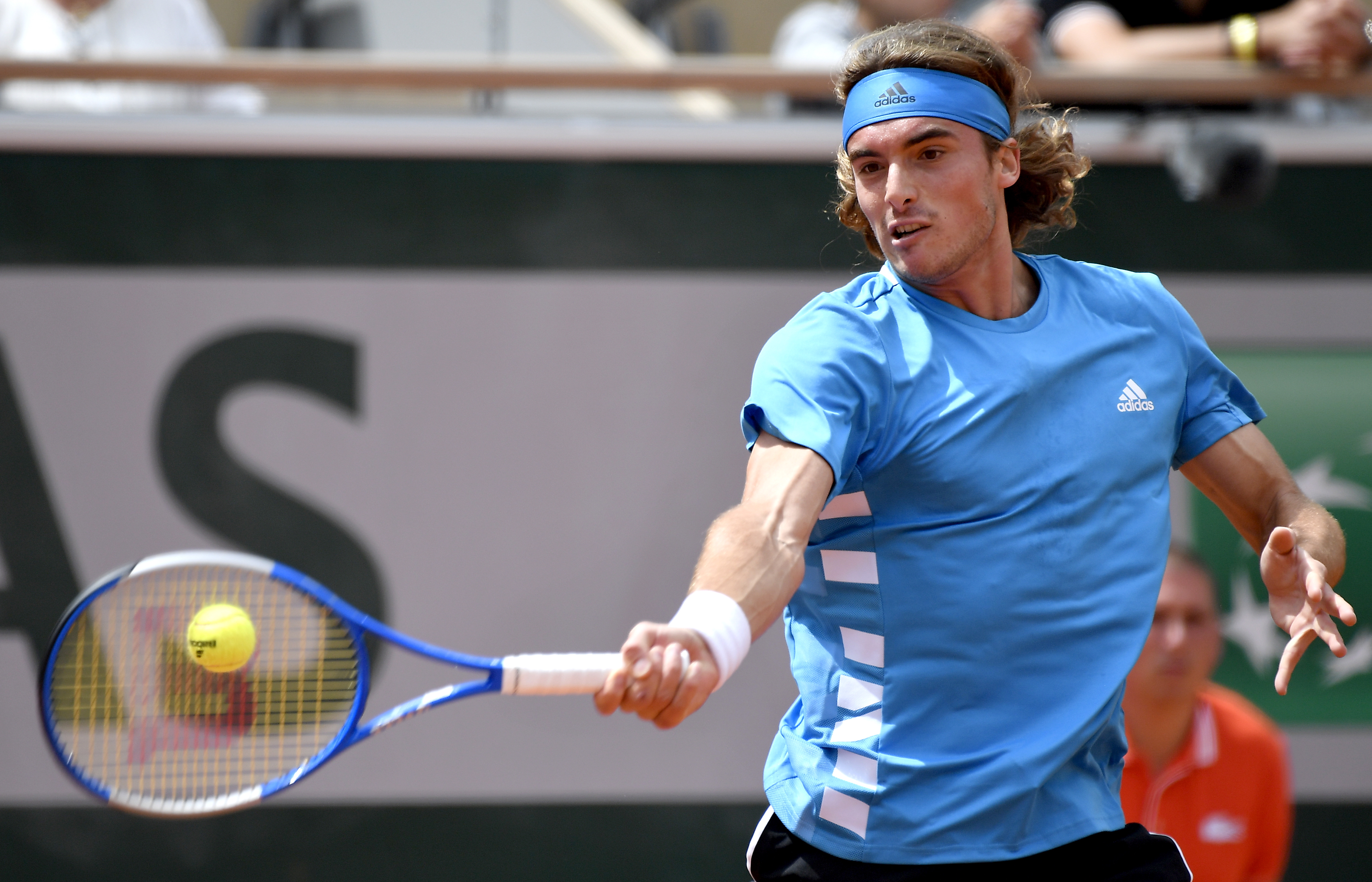 关于澳大利亚网球队绝杀西班牙网球队，西西帕斯统治全场的信息