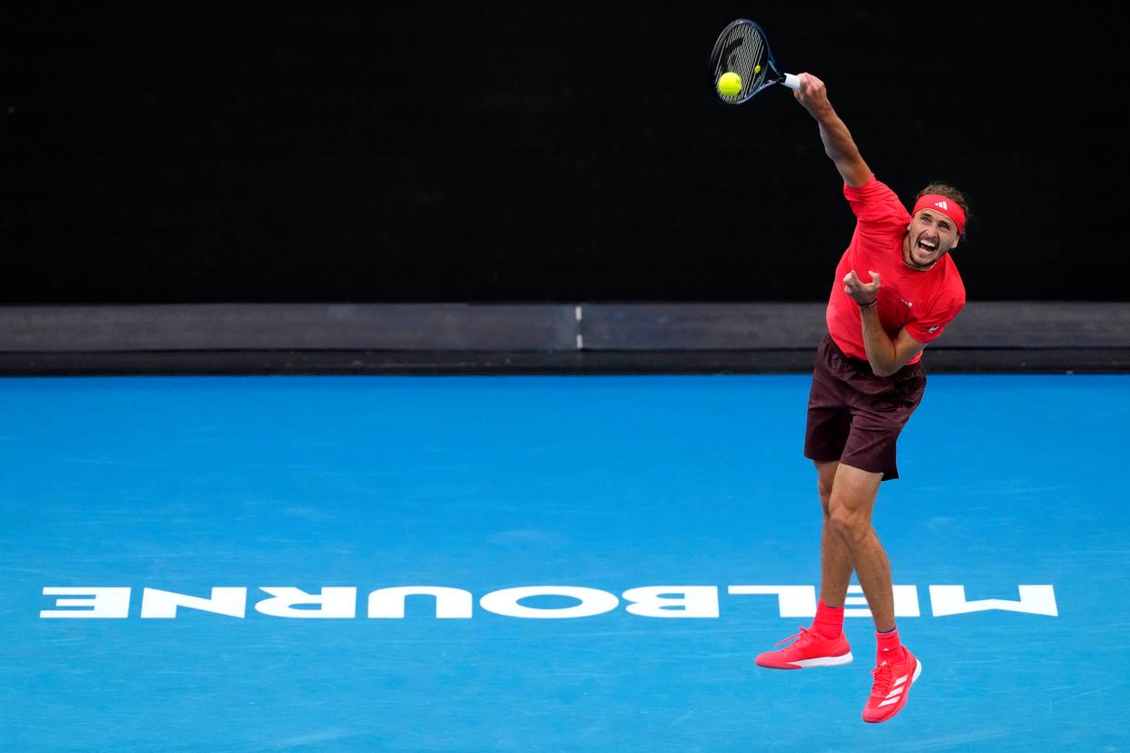 包含美国网球队轻取澳大利亚网球队，兹维列夫绝境逆转的词条