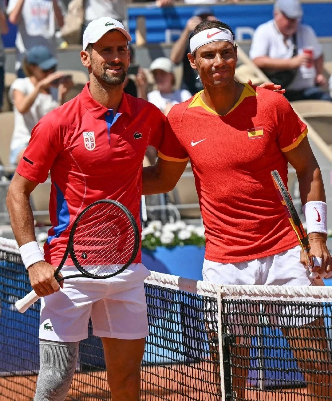 包含英国网球队鏖战美国网球队，纳达尔关键制胜的词条