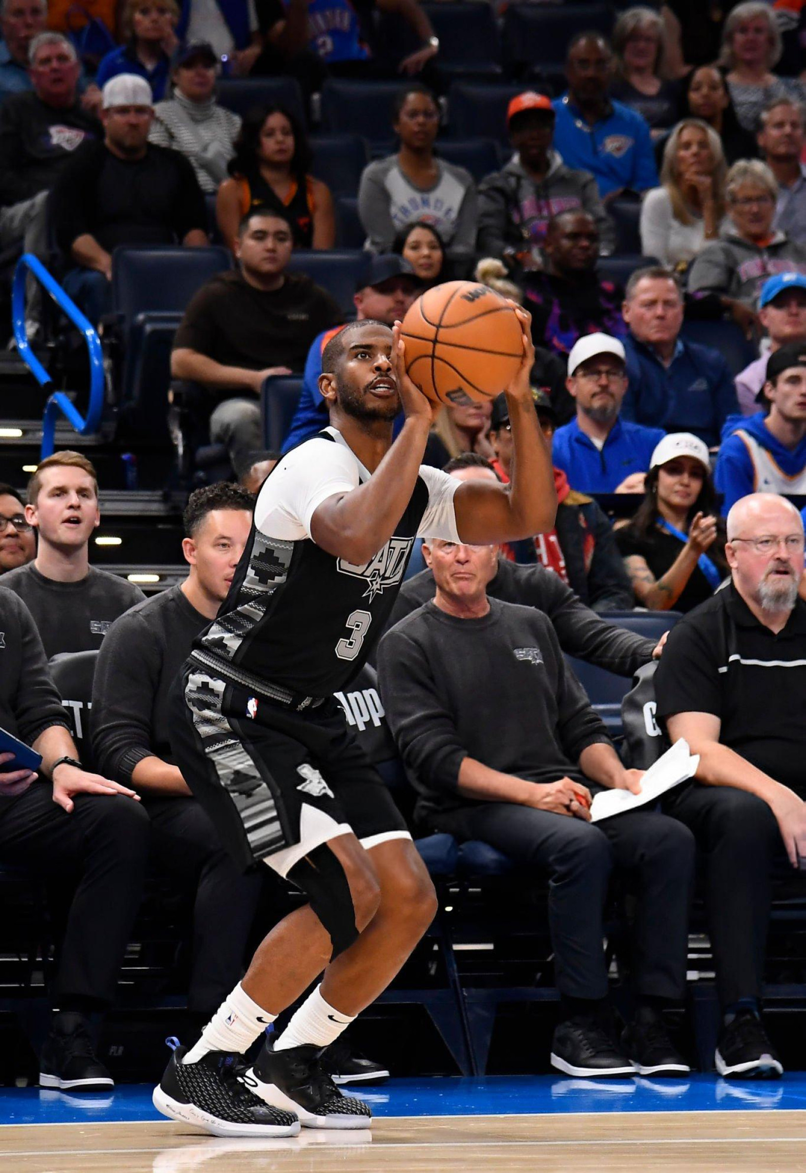 马刺遭遇三连败，主力球员伤佯频率令人堪忧的简单介绍