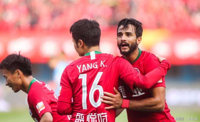 关于河南建业客场爆冷战胜江苏苏宁，重返联赛第一的信息