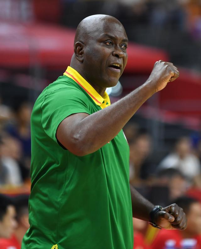 包含塞内加尔篮球选手豪取第一，实力横扫的词条