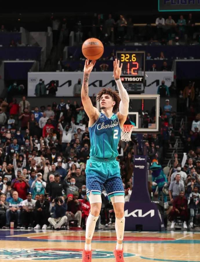 包含骑士后卫独揽分，带领球队奏凯的词条