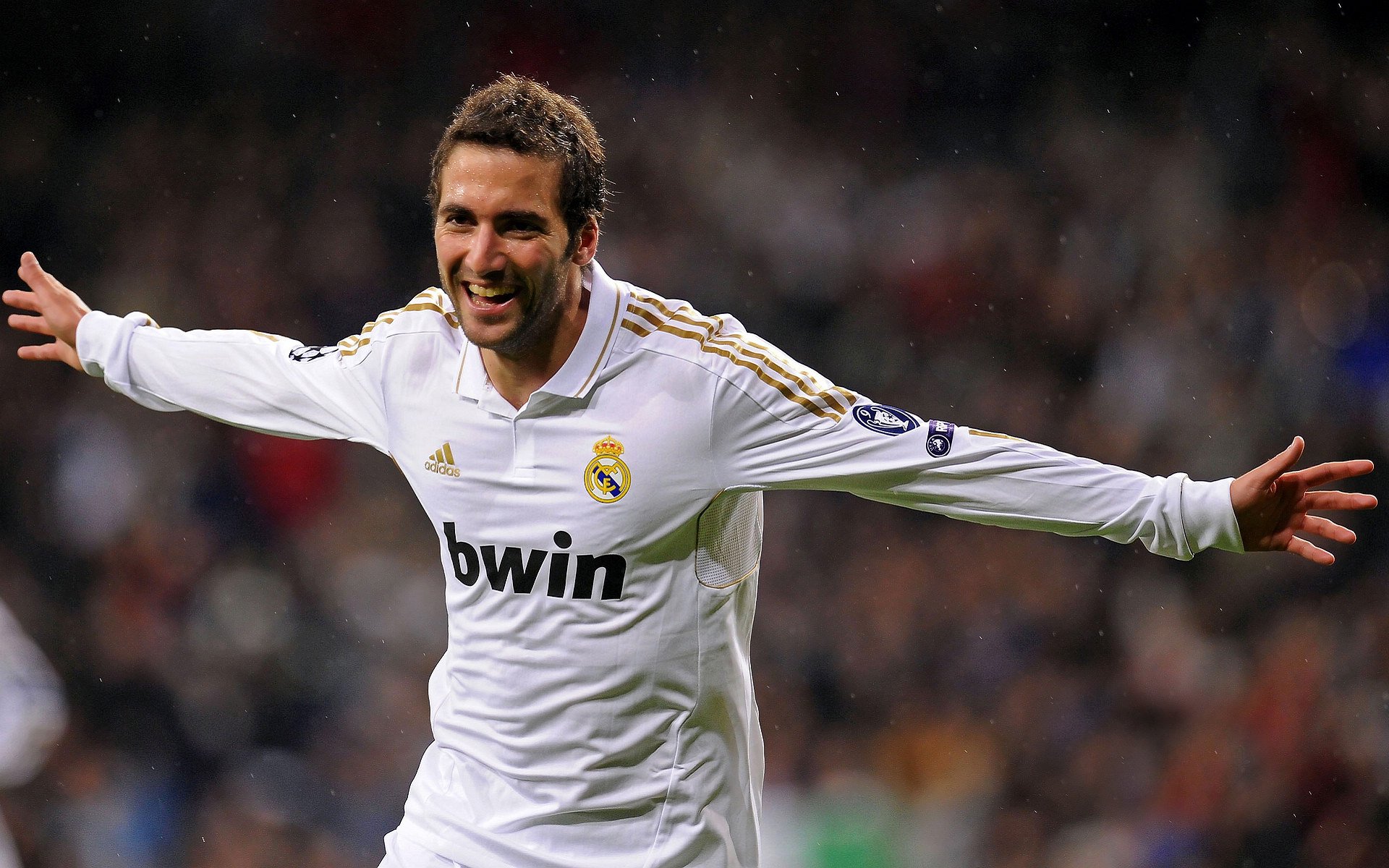 久保建英,从伯纳乌遗珠到波兰之夜的隐形主宰