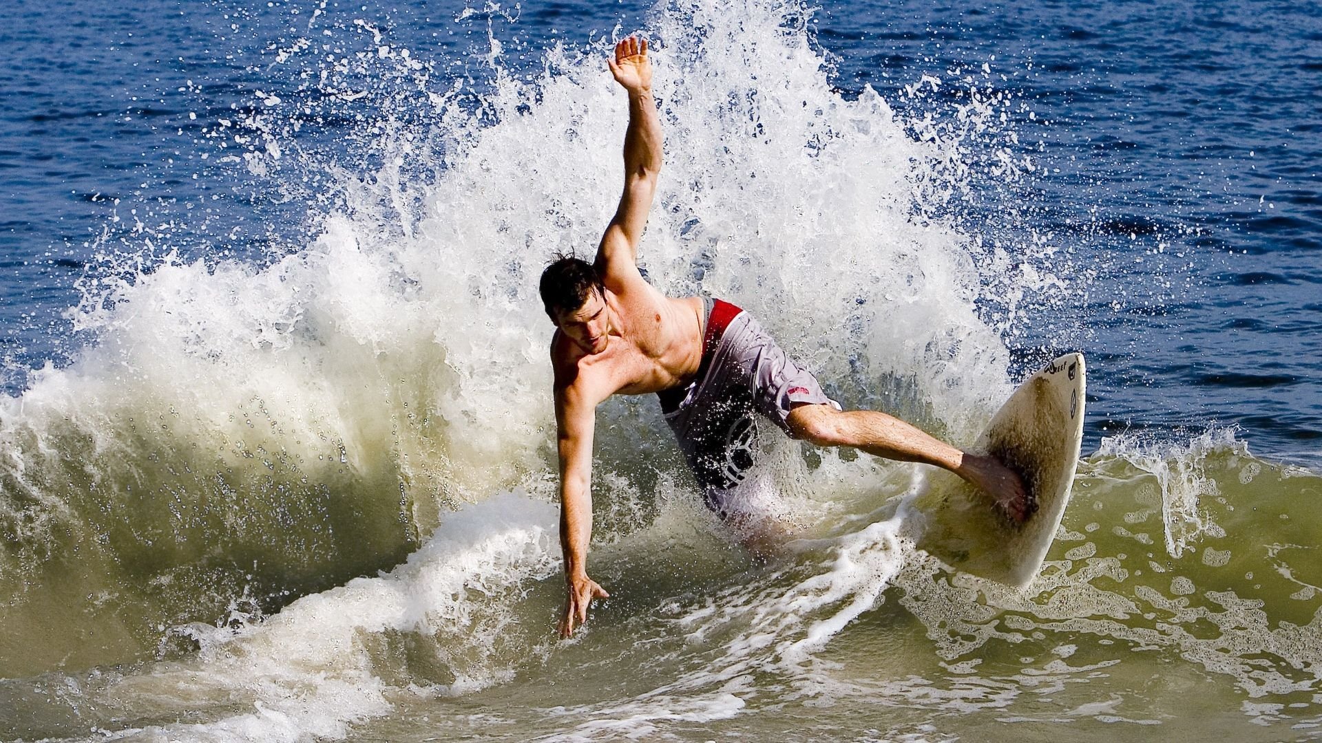 霍勒迪硬仗之王，森林狼式防守如何收割广厦队？