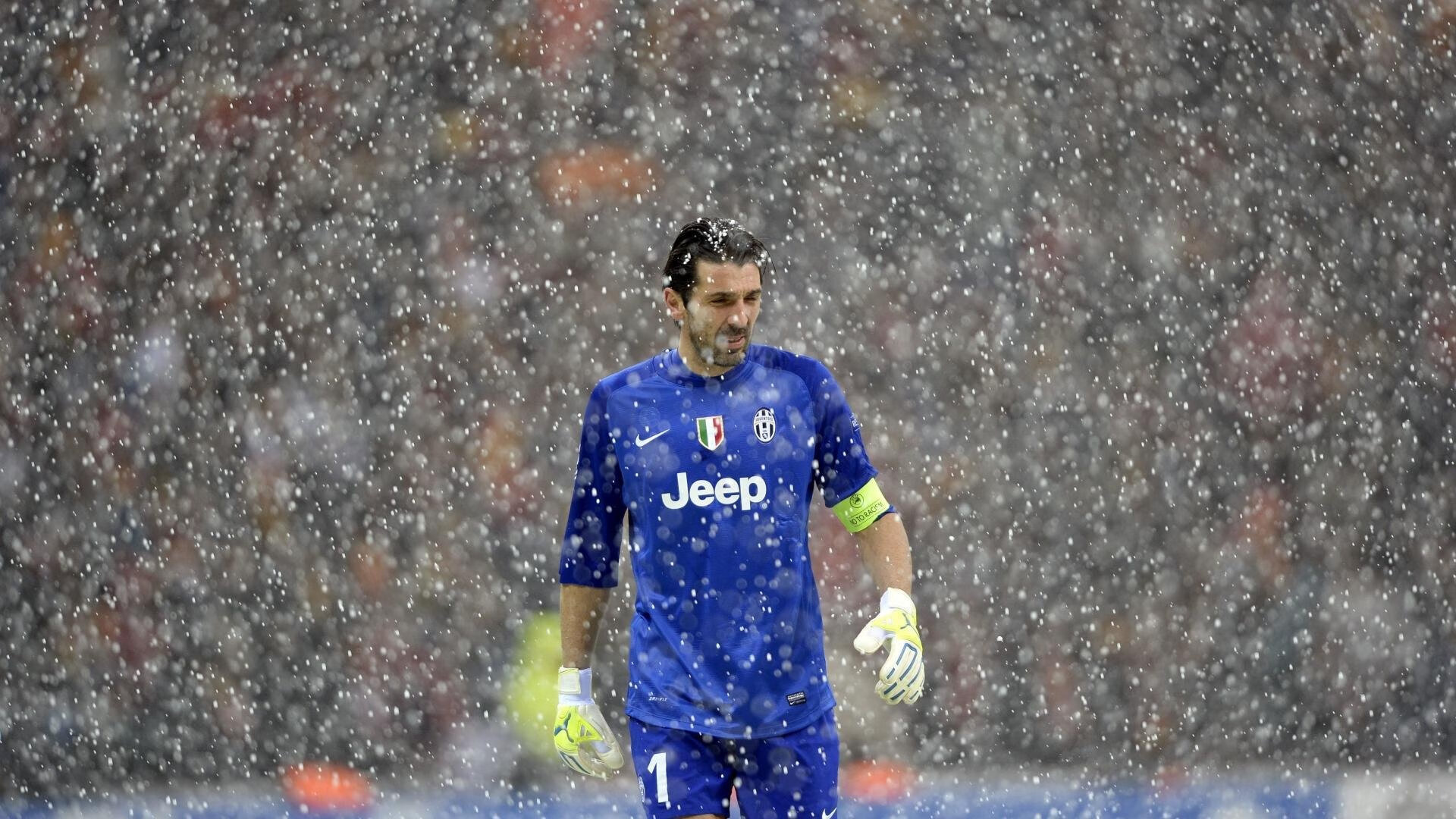 当斗牛士遇见长城,萨拉赫一锤定音,西班牙力克中国背后的足球启示