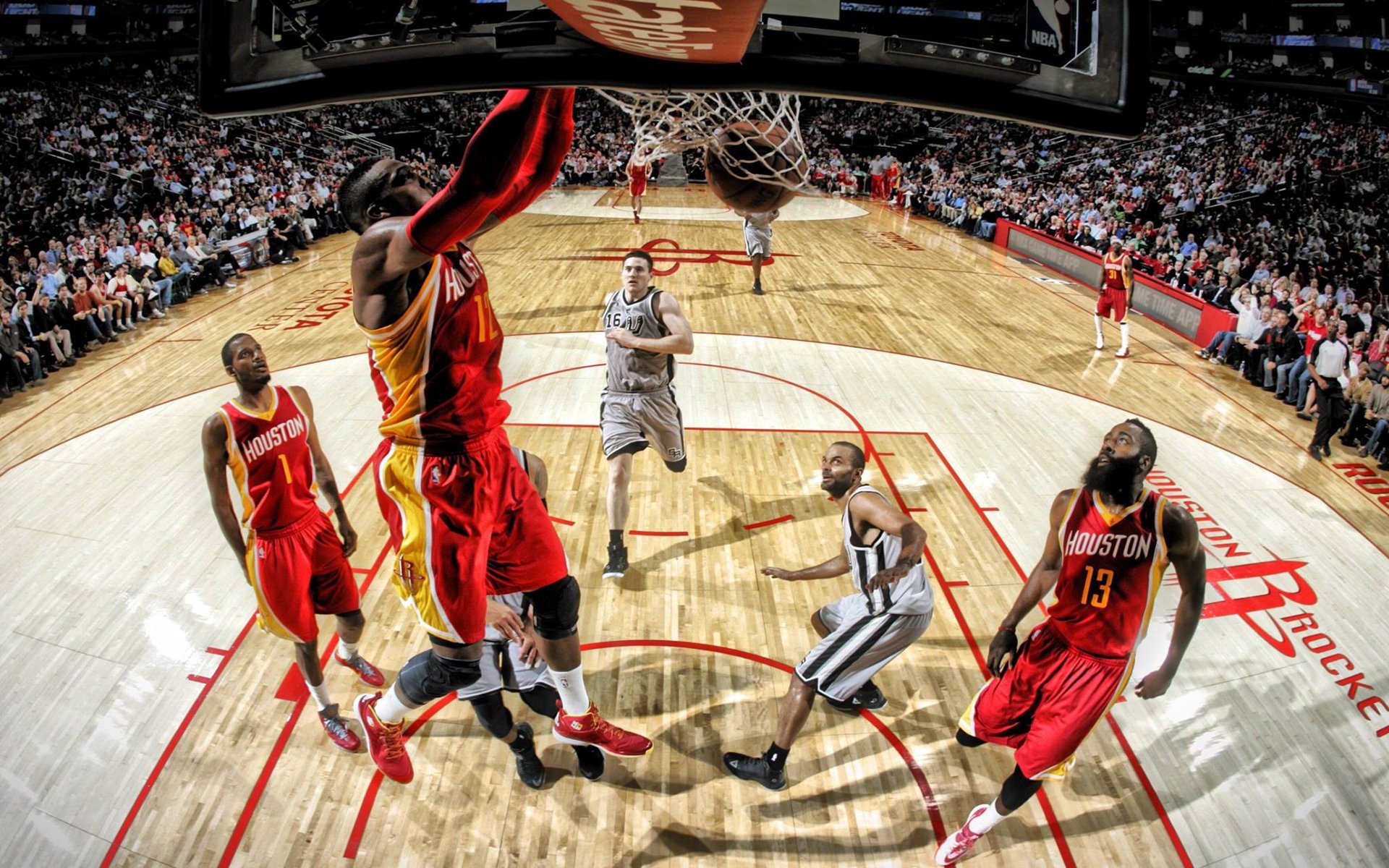 文班亚马的破晓之夜，NBA季后赛唯一的主角，用统治力改写历史剧本